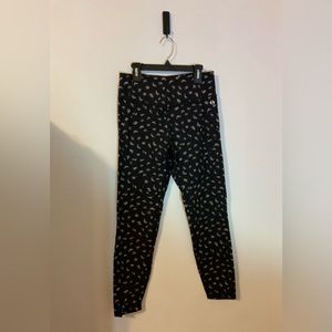 THRIVE SOCIETE Zip Pocket 7/8 Legging